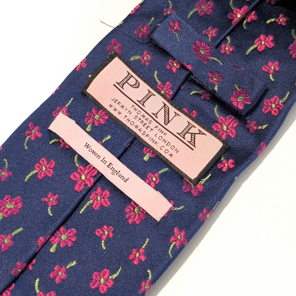 Thomas Pink 100% Silk Luxurious Floral Tie - Picture 4 of 6